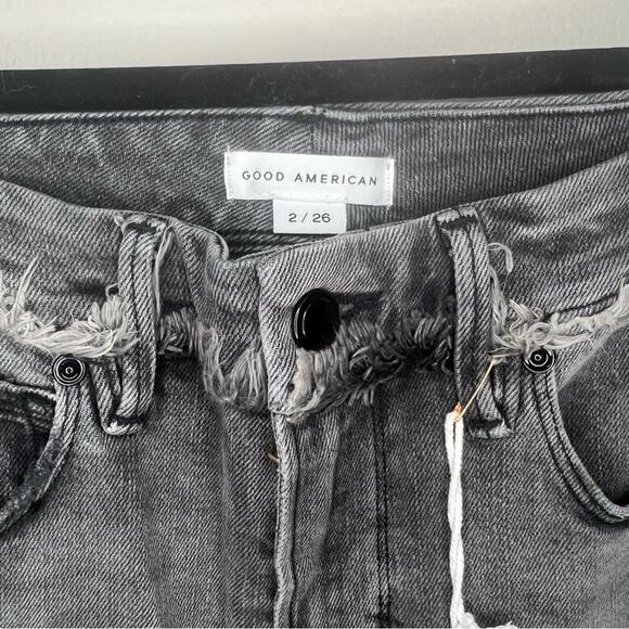Good American Good Curve Skinny Crop Fringe Detail Size 2 / 26 - Picture 4 of 11